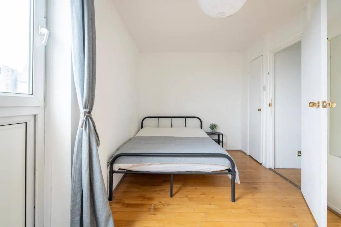 Spacious Room With City Skyline Views Close To London Eye Exterior photo